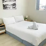 Modern 3 Bedroom Flat In Ryde