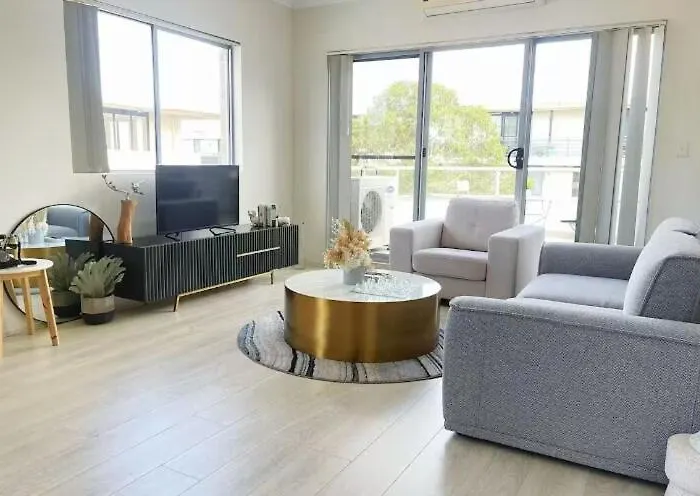 Modern 3 Bedroom Flat In Ryde