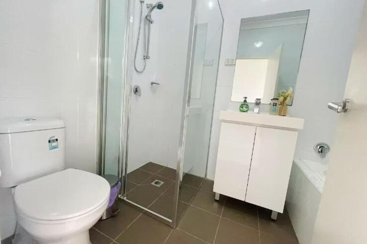 Modern 3 Bedroom Flat In Ryde